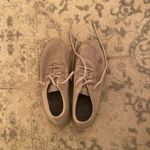 ALLBIRDS GREY SHOES